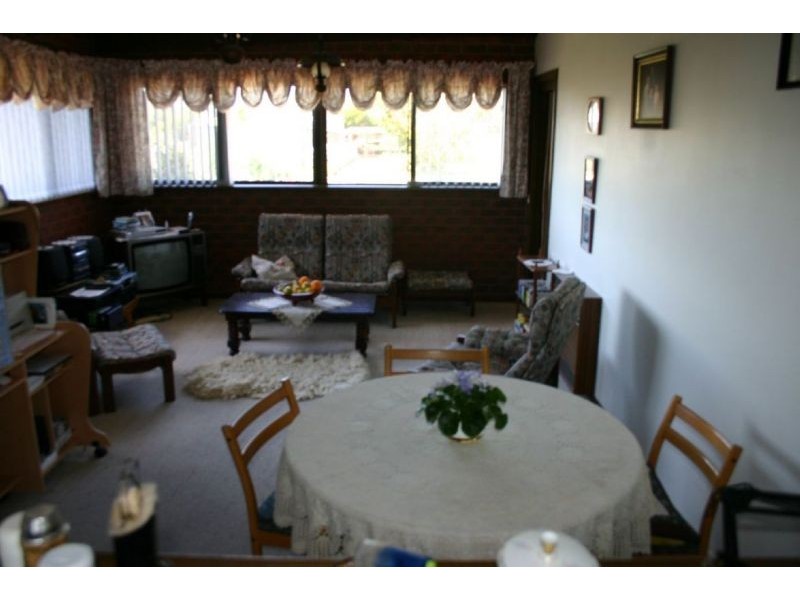 10 Maitland Road, Hazelwood North VIC 3840
