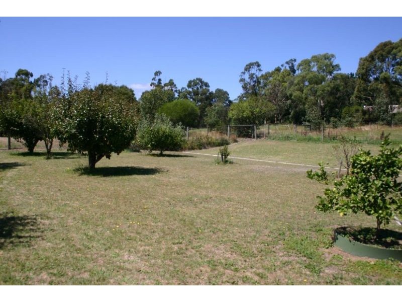 10 Maitland Road, Hazelwood North VIC 3840