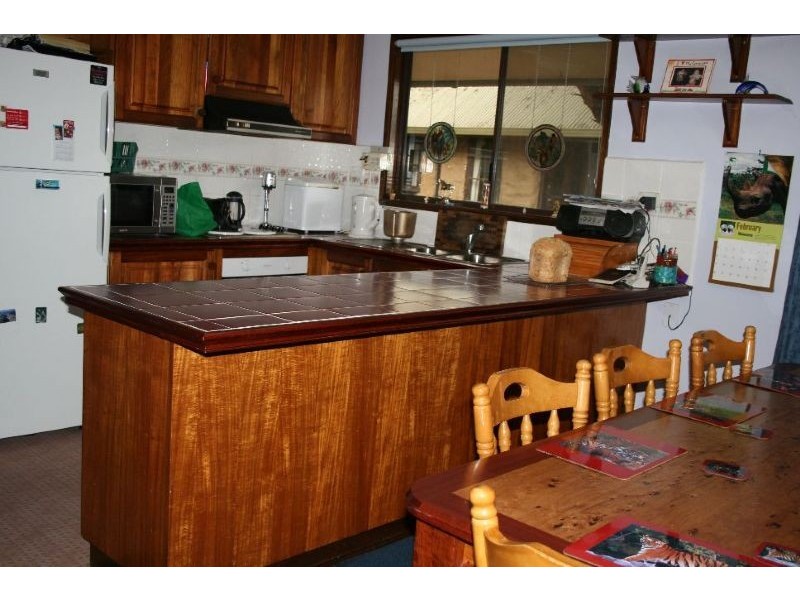 27 Withams Road, Yinnar VIC 3869