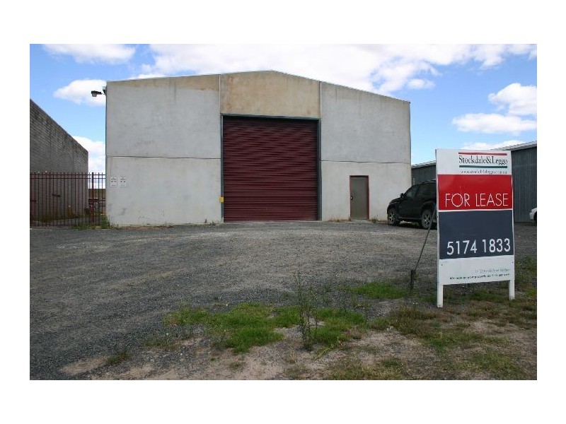 24 Chickerell Street, Morwell VIC 3840