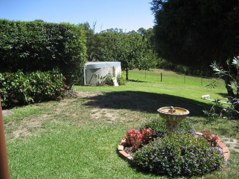 15 Trovatello Place, Tyers VIC 3844