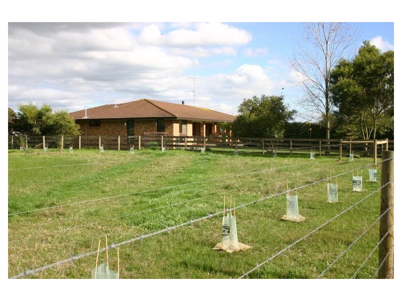 10 Fenton Way, Hazelwood North VIC 3840