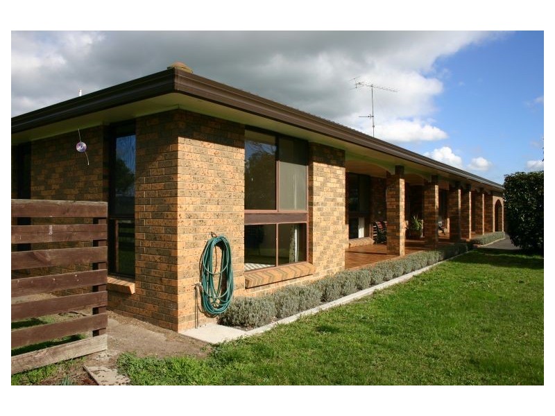 10 Fenton Way, Hazelwood North VIC 3840