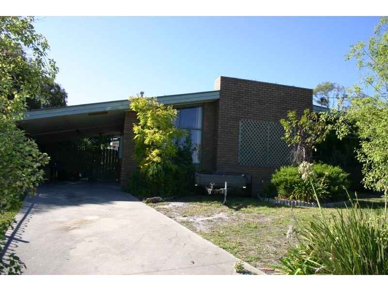 34 Quigley Crescent, Churchill VIC 3842