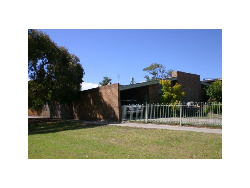 34 Quigley Crescent, Churchill VIC 3842