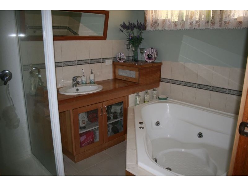 41 Auchterlonie, Churchill VIC 3842