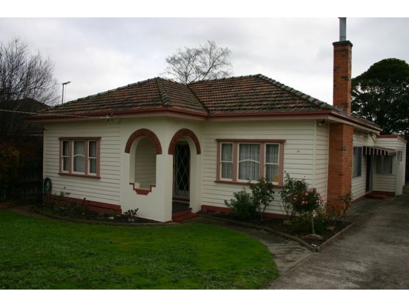 10 Avondale Road, Morwell VIC 3840