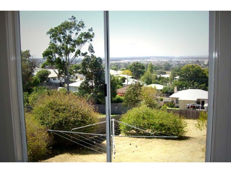 18 Hunt, Morwell VIC 3840