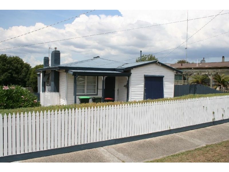 14 Williams Avenue, Morwell VIC 3840