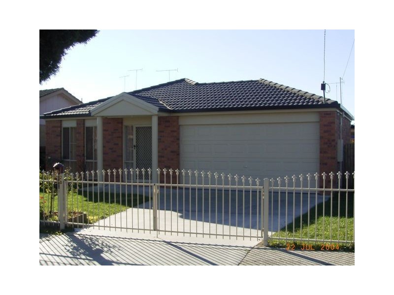 20 Chestnut Avenue, Morwell VIC 3840