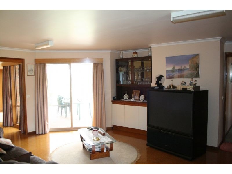 35 Buurman Drive, Hazelwood North VIC 3840