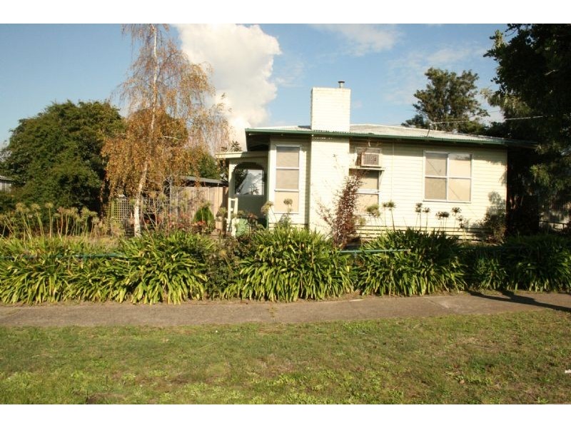 20 BUNA STREET, Morwell VIC 3840