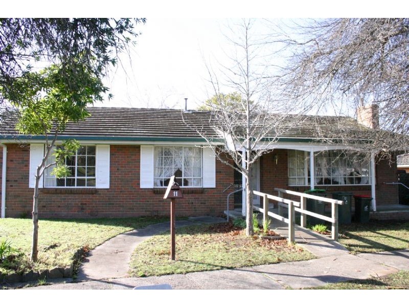 11 Walker Parade, Churchill VIC 3842