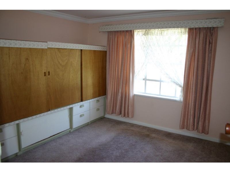 11 Walker Parade, Churchill VIC 3842