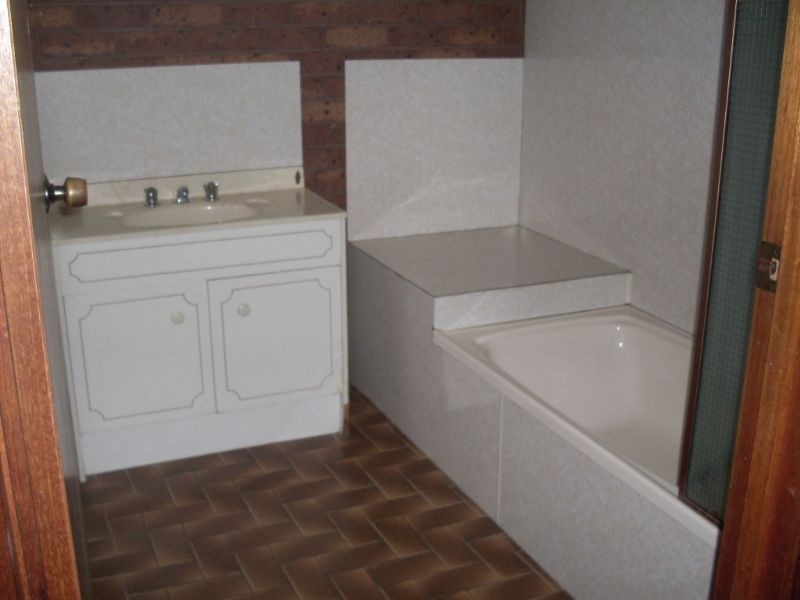 Units 1 & 2 /34 Bridle Road, Morwell VIC 3840