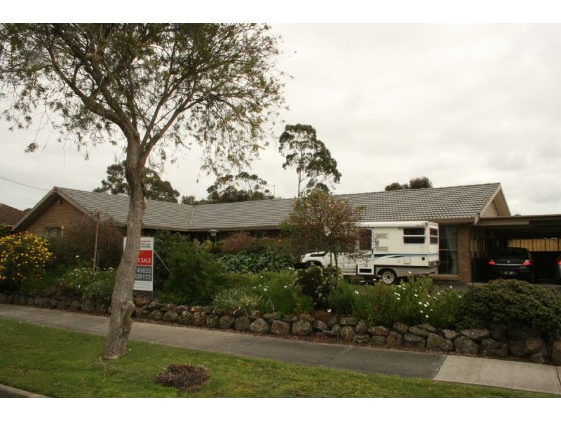 17 Waratah Drive, Morwell VIC 3840