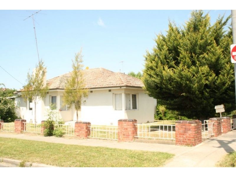 32 HOPETOUN AVENUE, Morwell VIC 3840