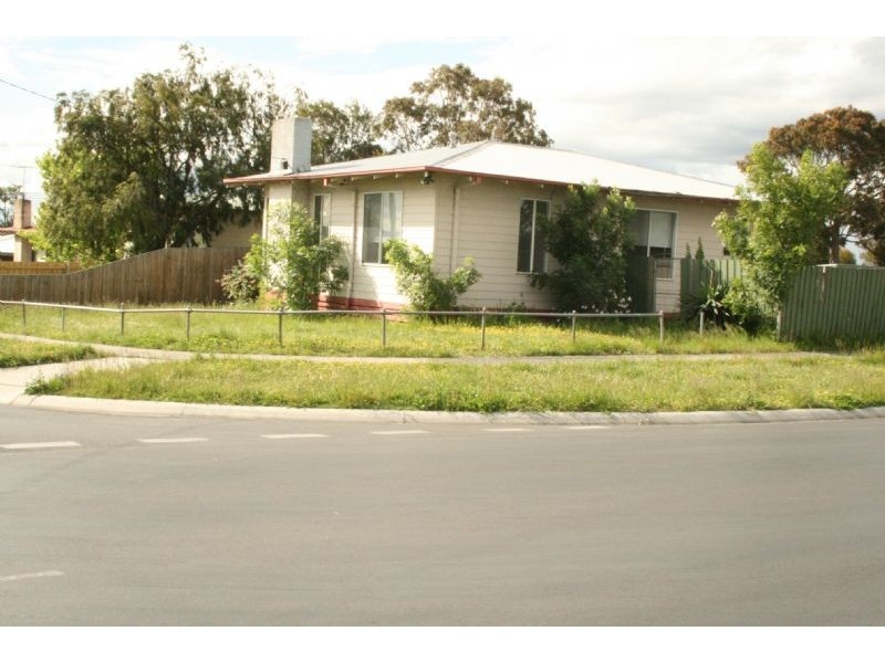 35 Donald Street, Morwell VIC 3840