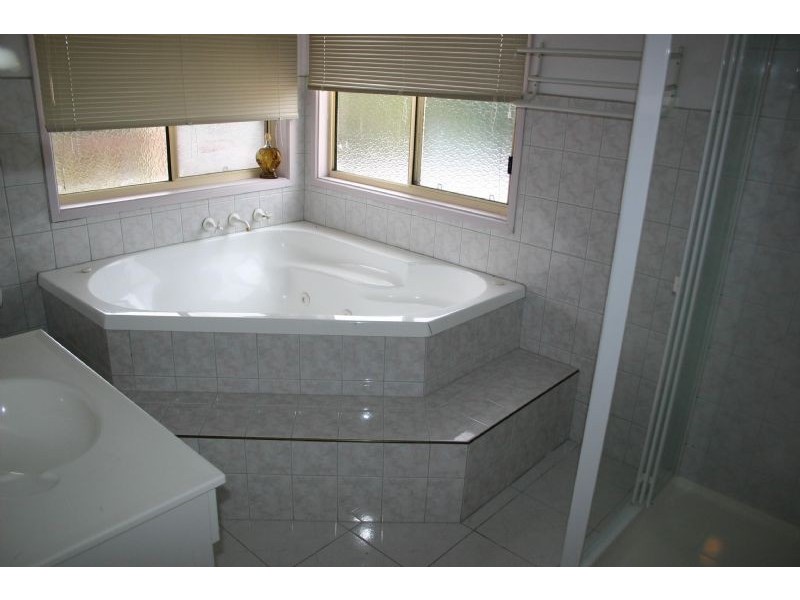 10 Rustic Crescent, Churchill VIC 3842