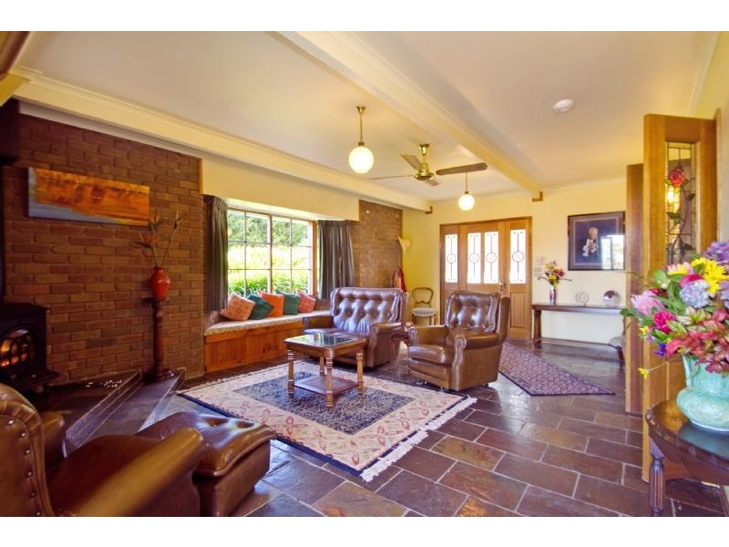 27 Hensley Court, Tyers VIC 3844