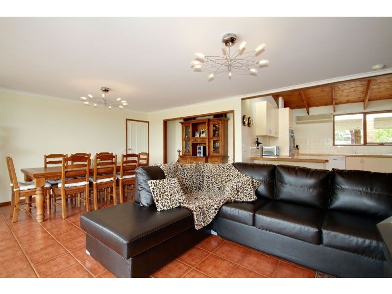 71 (Lot 15) Varney Crescent, Traralgon VIC 3844