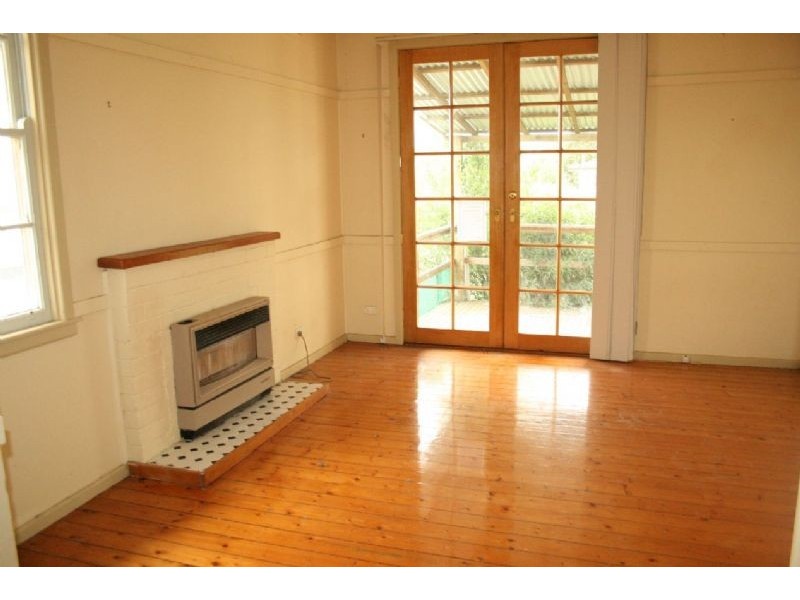 64 Churchill Road, Morwell VIC 3840