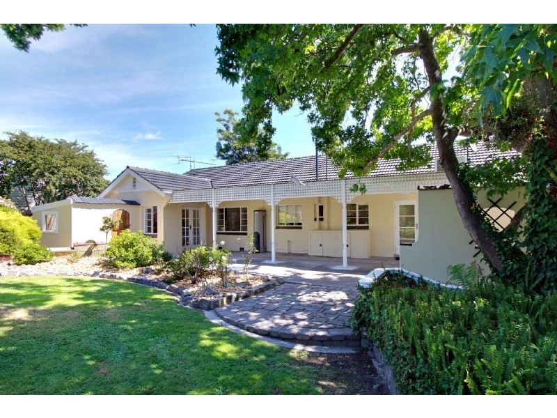 16 GRANYA GROVE, Morwell VIC 3840