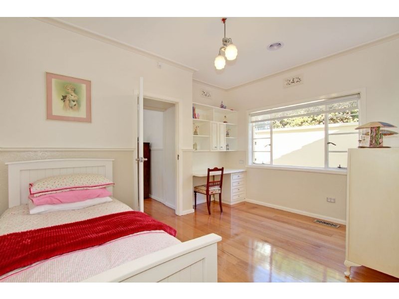 16 GRANYA GROVE, Morwell VIC 3840