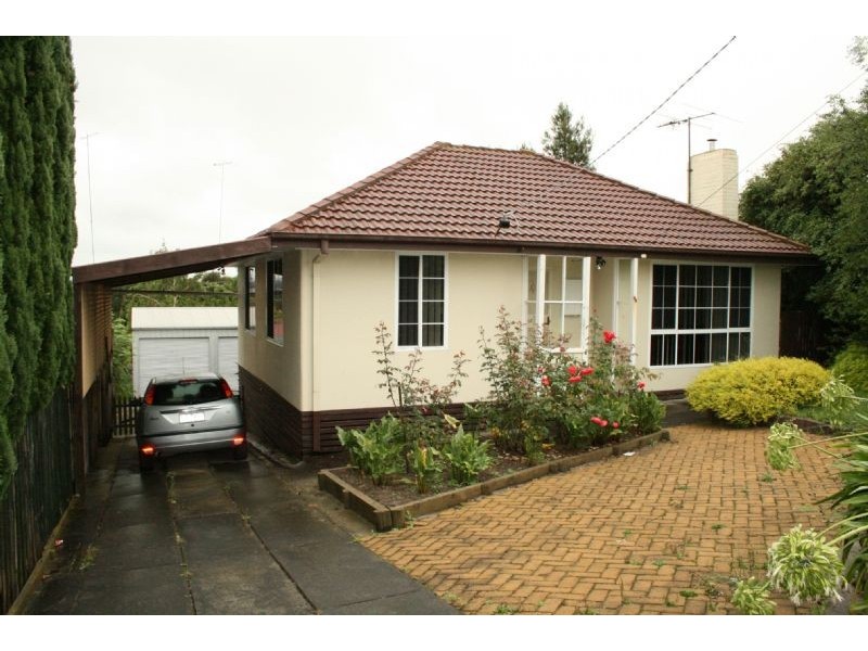 68 Robertson, Morwell VIC 3840