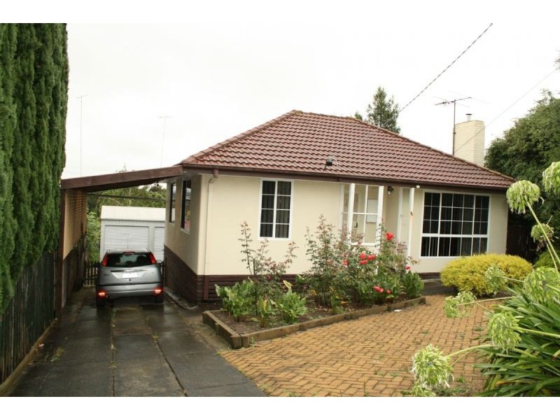 68 Robertson, Morwell VIC 3840