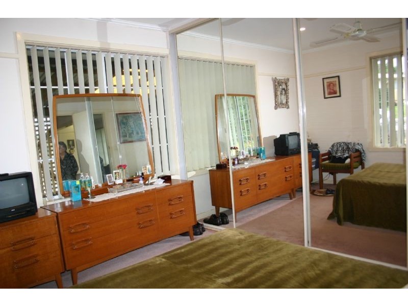 68 Robertson, Morwell VIC 3840