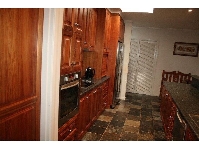 35 Quigley Crescent, Churchill VIC 3842