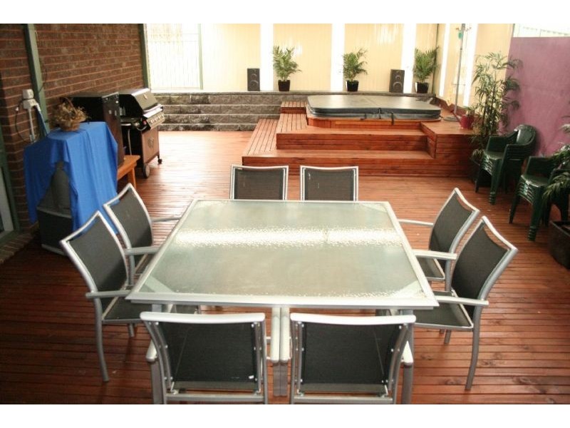 35 Quigley Crescent, Churchill VIC 3842