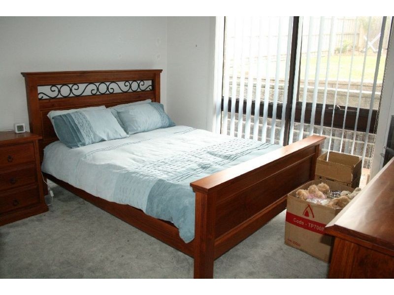 35 Quigley Crescent, Churchill VIC 3842