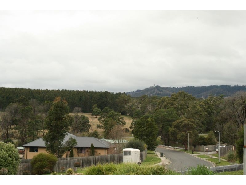 38 Ikara Way, Churchill VIC 3842