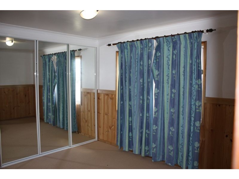 4 Banksia Crescent, Churchill VIC 3842