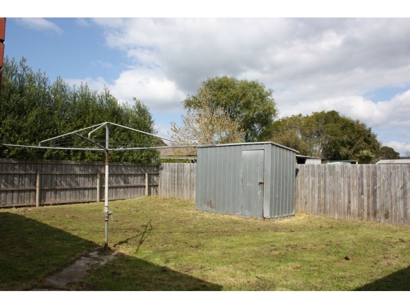 4 Banksia Crescent, Churchill VIC 3842