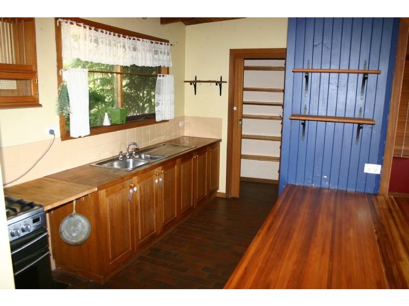 1045 Whitelaws Track, Yinnar South VIC 3869