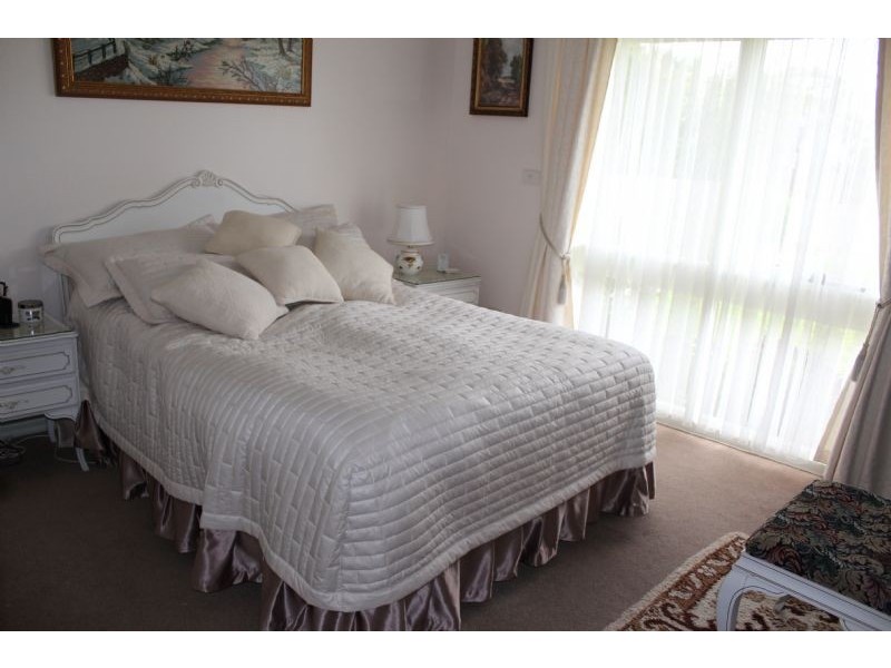 12 Latter Grove, Churchill VIC 3842