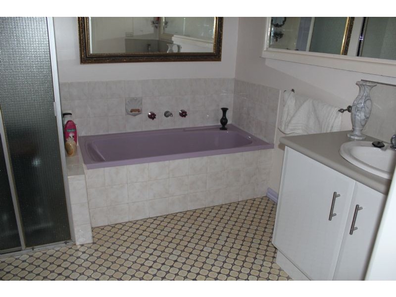 12 Latter Grove, Churchill VIC 3842