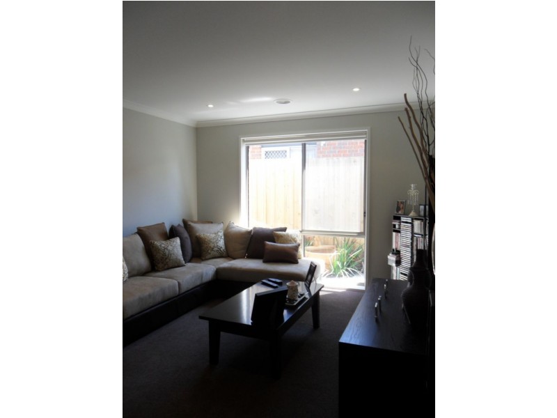 59 Mountain Grey Circuit, Morwell VIC 3840