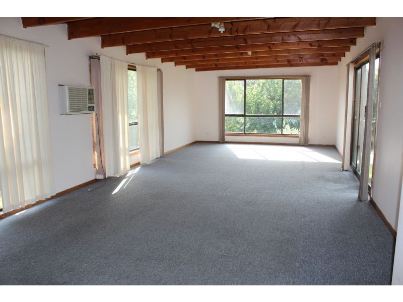 13 Vincent Road, Morwell VIC 3840