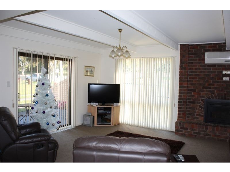 28 McDonald Way, Churchill VIC 3842