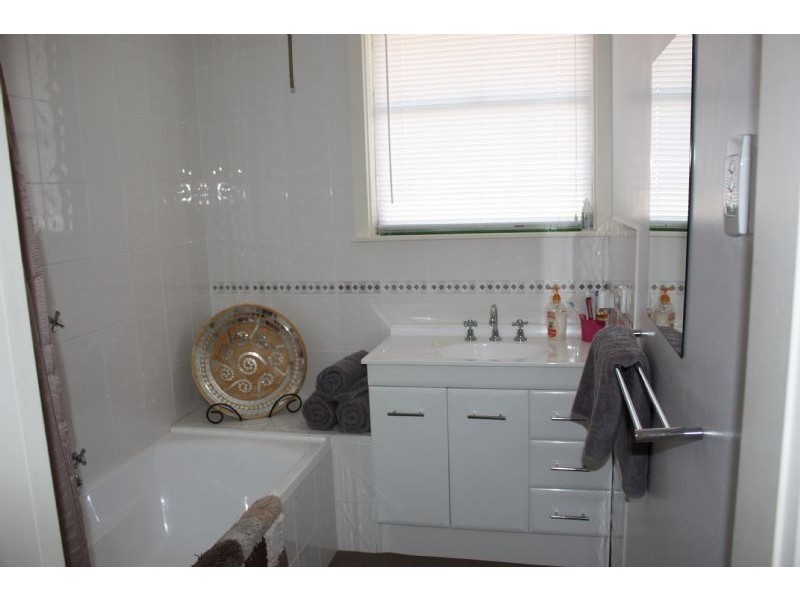 28 McDonald Way, Churchill VIC 3842