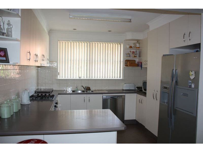 28 McDonald Way, Churchill VIC 3842