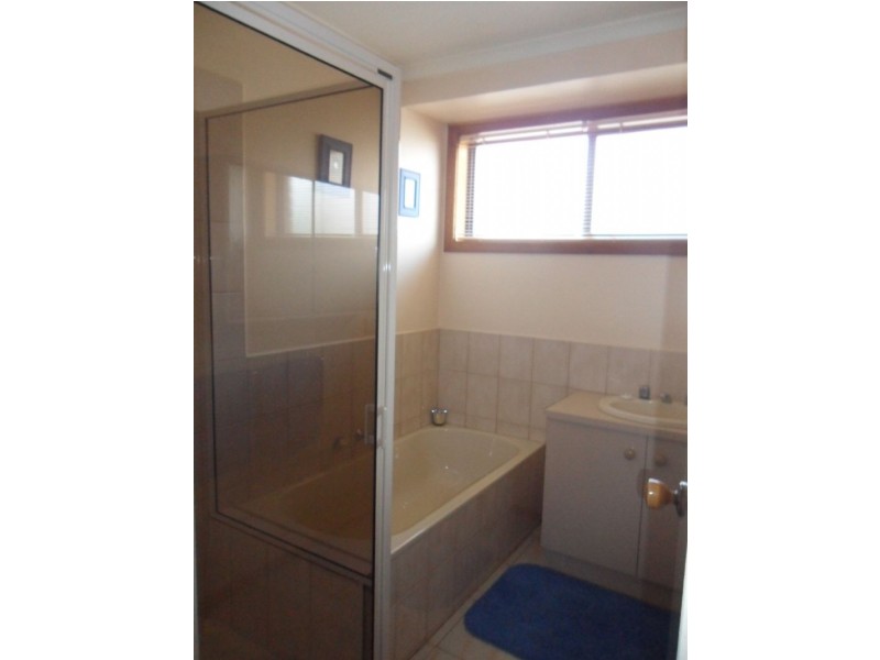 1 Yanakie Court, Morwell VIC 3840