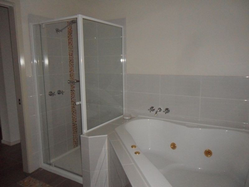 2 The Avenue, Morwell VIC 3840