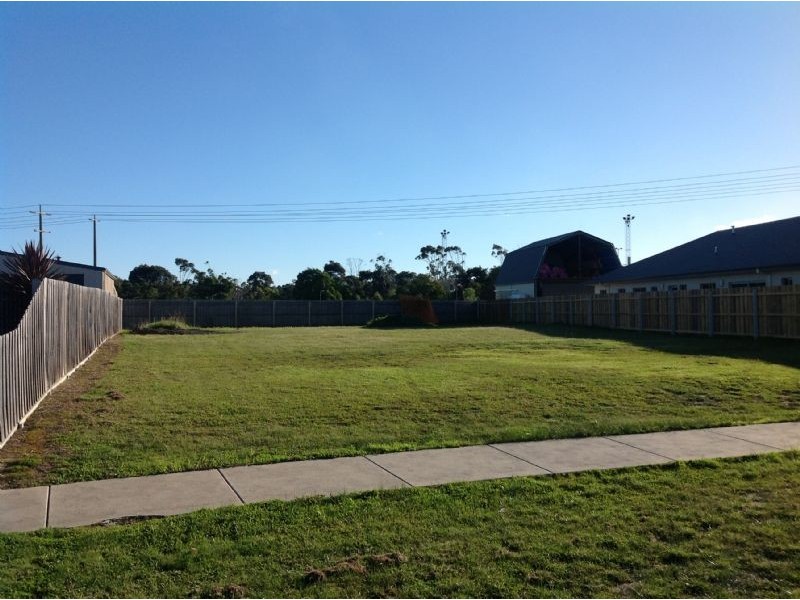 6 Cobon Court, Morwell VIC 3840