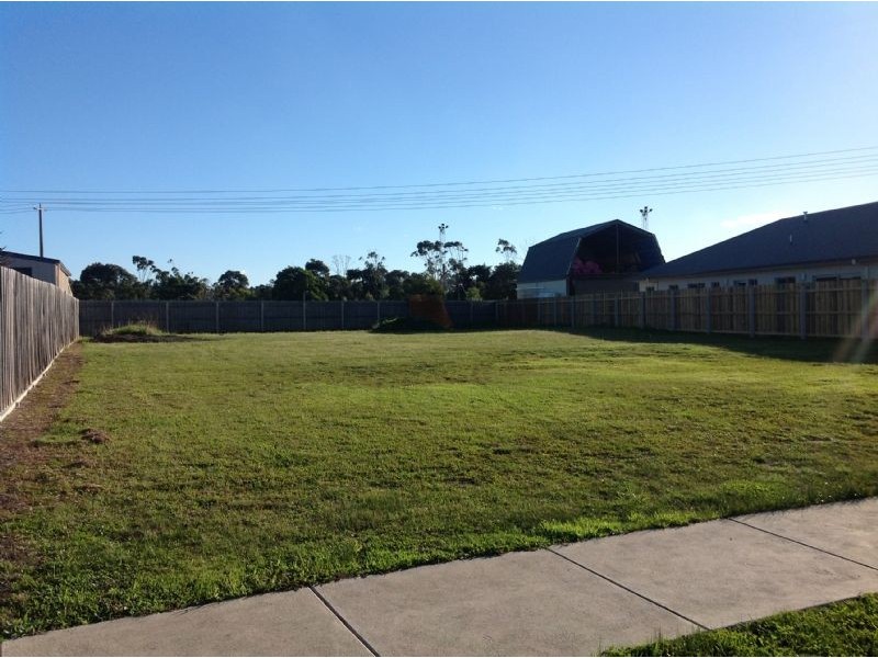 6 Cobon Court, Morwell VIC 3840