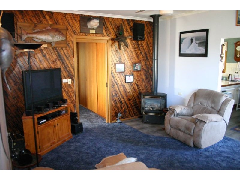 6 Polden Crescent, Morwell VIC 3840